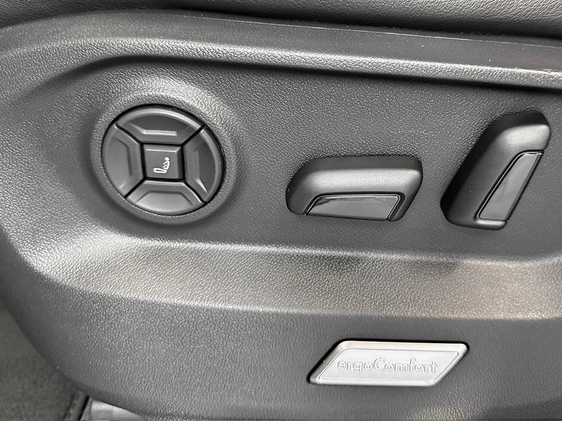 Volkswagen Touareg 3.0TDI 210KW 4MOTION R-LINE, V - fotka 28 z 35