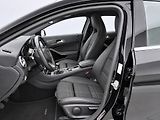 Mercedes-Benz GLA 1,6 180 90kW Xenon Navi - náhled 11
