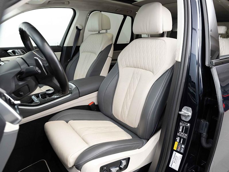 BMW X5 xDrive50e - fotka 17 z 23