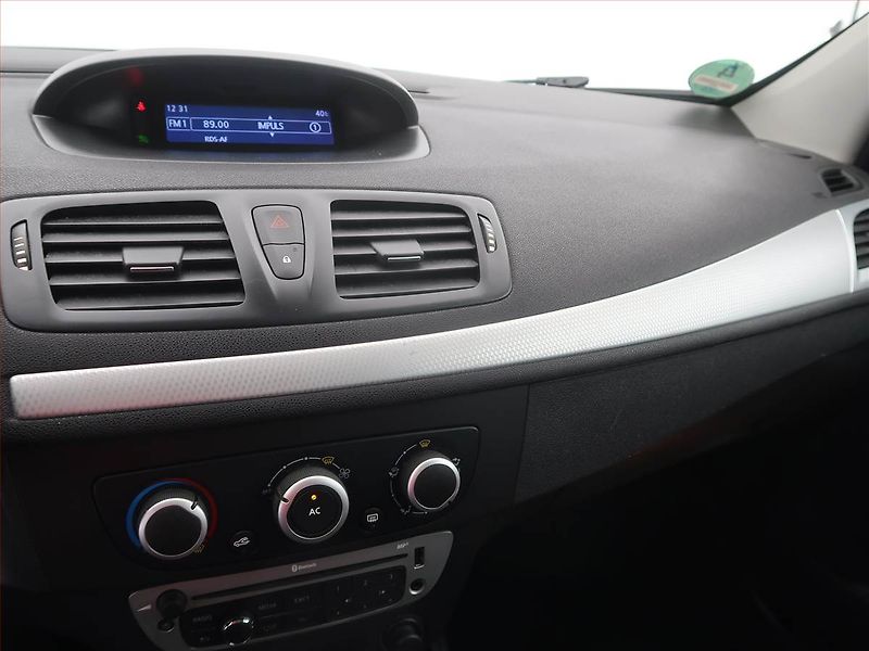 Renault Mégane (2012) 1.6 dCi, nová STK - fotka 12 z 15
