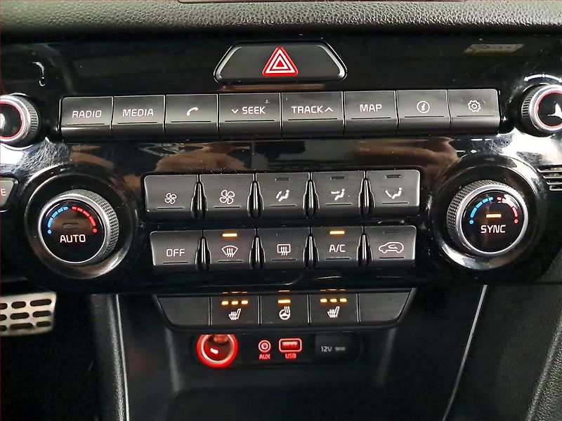 Kia Sportage (2018) 2.0 CRDi, 4X4, Automat, Navi - fotka 16 z 21