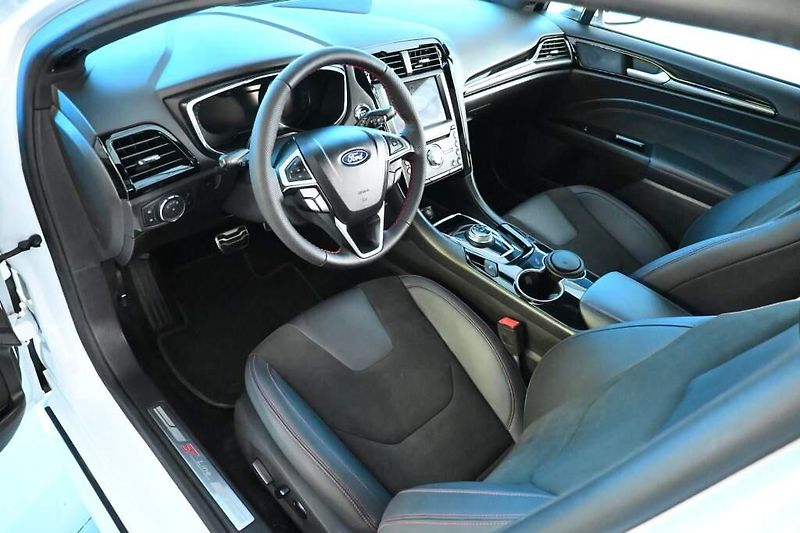 Ford Mondeo (2022) 2.0 ST-LINE LED SONY ACC Tažné - fotka 11 z 43
