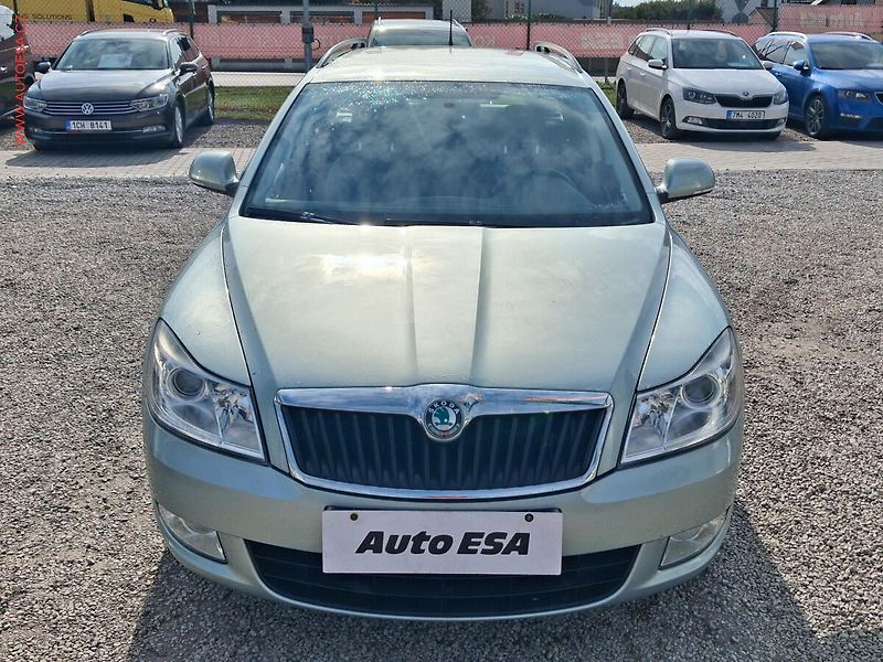 Škoda Octavia (2012) 1.4TSi, 2.maj,ČR, AC, temp - fotka 2 z 18
