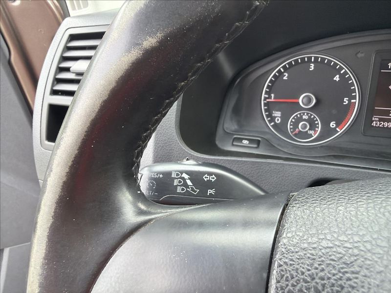 Volkswagen Multivan 2,0 TDi 103 Kw California - fotka 17 z 25