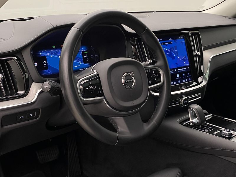 Volvo V60 T6 RECHARGE BRIGHT ULTIMATE CZ - fotka 19 z 65