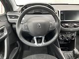 Peugeot 2008 (2018) 1.2PT, ČR, Allure, AC, tažné - náhled 11