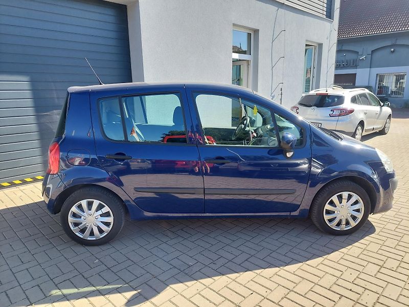 Renault Modus (2009) 1.2i-16v - fotka 4 z 25