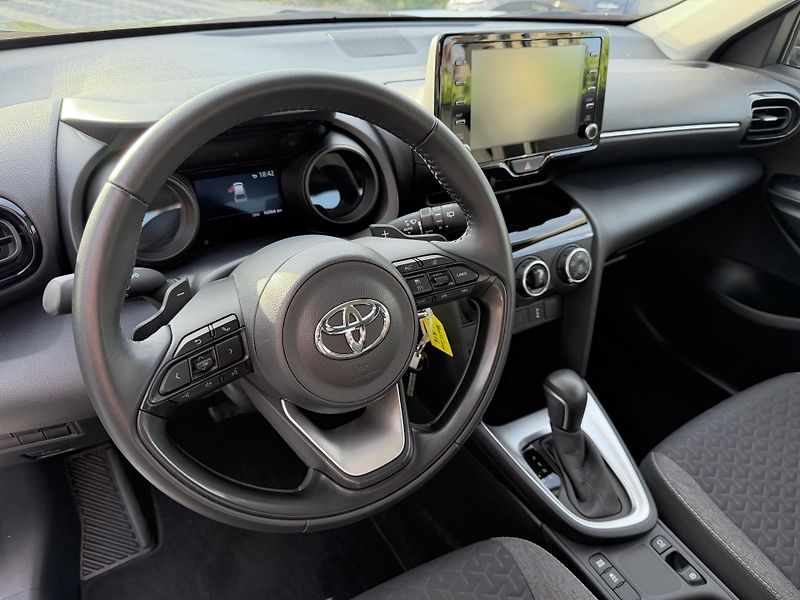 Toyota Yaris Cross (2024) 1.5 92 kw/automat/záruka - fotka 18 z 22