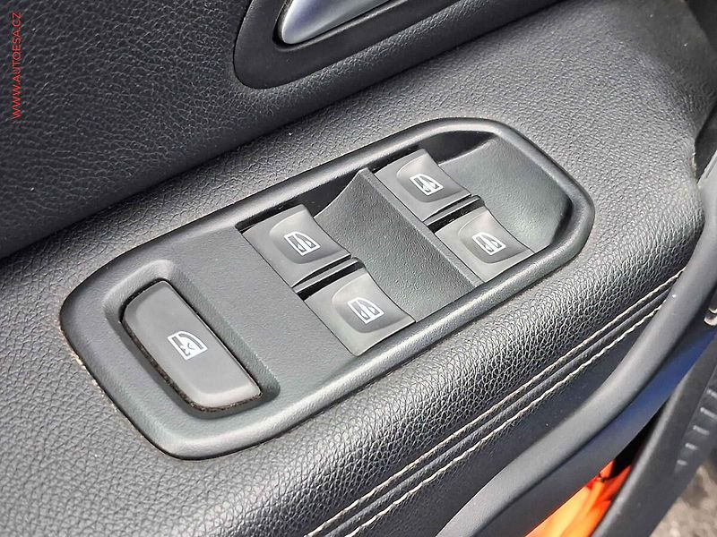 Dacia Duster (2022) 1.5dCi, 2.maj,ČR, Výhř.sed. - fotka 11 z 18