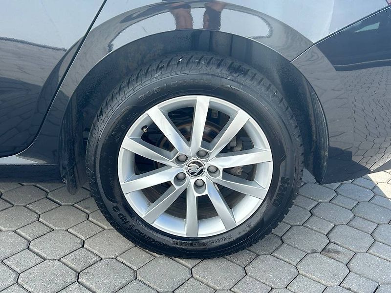 Škoda Scala Ambition 6MP 1,0TSI - fotka 20 z 22