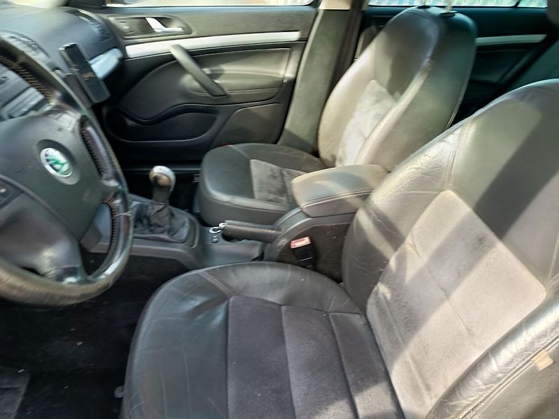 Škoda Octavia (2007) Scout 4x4 2.0i 110 kw - fotka 35 z 41