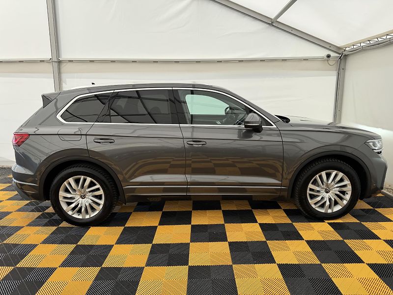 Volkswagen Touareg 3.0Tdi*1-MAJ*DPH*ELEGANCE* - fotka 7 z 49