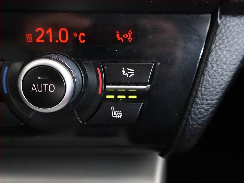 BMW Řada 5 (2013) 530d xDrive, 4X4, Automat - fotka 20 z 27