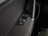 Volkswagen Golf (2017) 2.0 TDI, 4X4, Automat, Navi - náhled 26