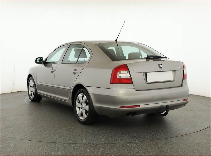 Škoda Octavia (2008) 1.8 TSI, Serv.kniha, Tempomat - fotka 4 z 18