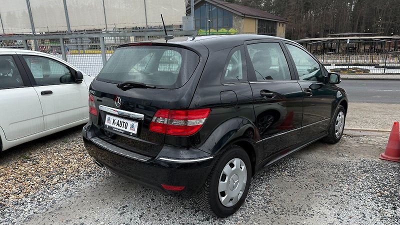 Mercedes-Benz Třídy B (2009) B180i 85kW *Klima*PDC* - fotka 4 z 22