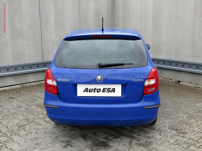 Škoda Fabia (2015) 1.2 TSi, ČR, Klima - fotka 5 z 17