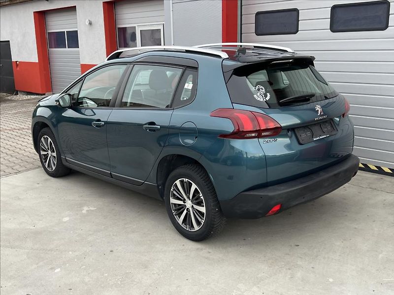 Peugeot 2008 1,2 i Allure klima ALU - fotka 3 z 8