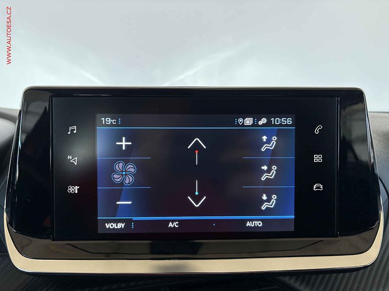 Peugeot 2008 (2021) 1.2PT, Active, LED, navi - fotka 15 z 16