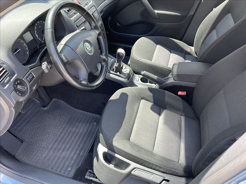 Škoda Octavia 2,0 TDI 103KW 4X4 ČR. - fotka 15 z 30