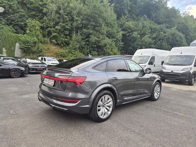 Audi e-tron SPORTBACK S 370kw SOH 96% - fotka 5 z 48
