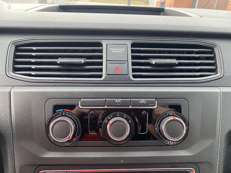 Volkswagen Caddy (2019) 1.2TSi,KLIMA, NAJ.125TIS.KM - fotka 23 z 42