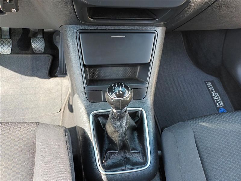 Volkswagen Golf Plus 1,6 TDI,66KW,SERVISKA,TAŽNÉ - fotka 15 z 39