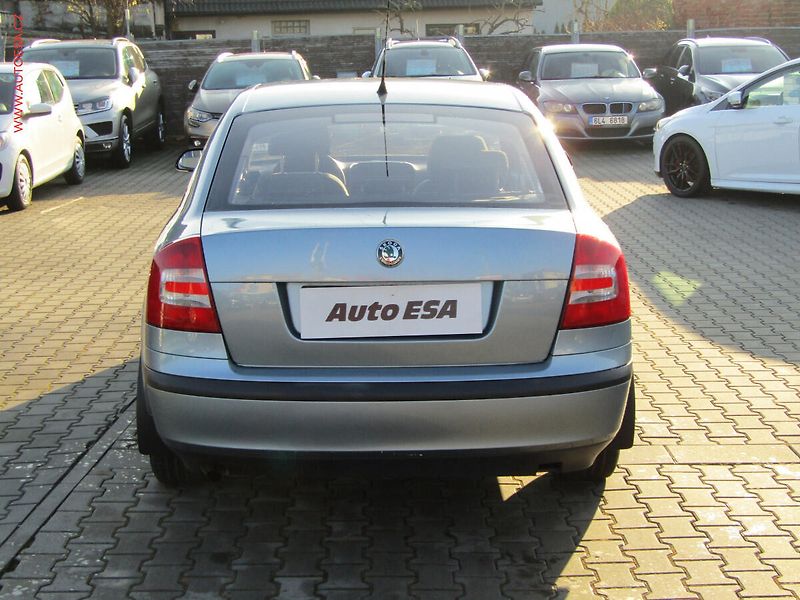 Škoda Octavia (2006) 1.6MPi, ČR - fotka 5 z 15