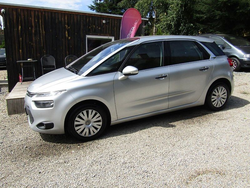 Citroën C4 Picasso (2015) 1.6 HDI 88kW PLNÁ VÝBAVA - fotka 2 z 40
