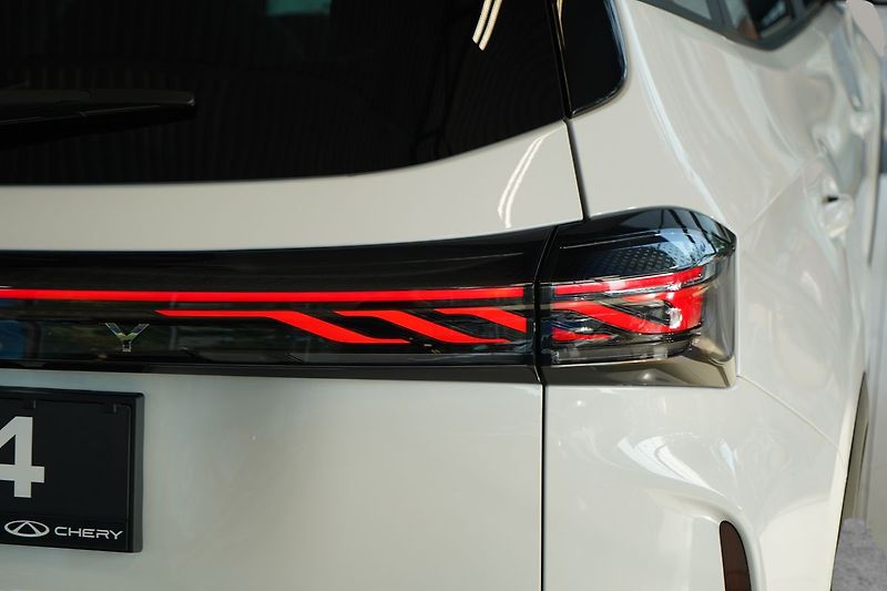 Chery Tiggo 4 HEV UNIQUE 1.5 IDHE HEV - fotka 8 z 31