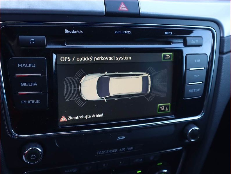 Škoda Superb (2012) 2.0 TDI, Automat, Tempomat - fotka 18 z 18