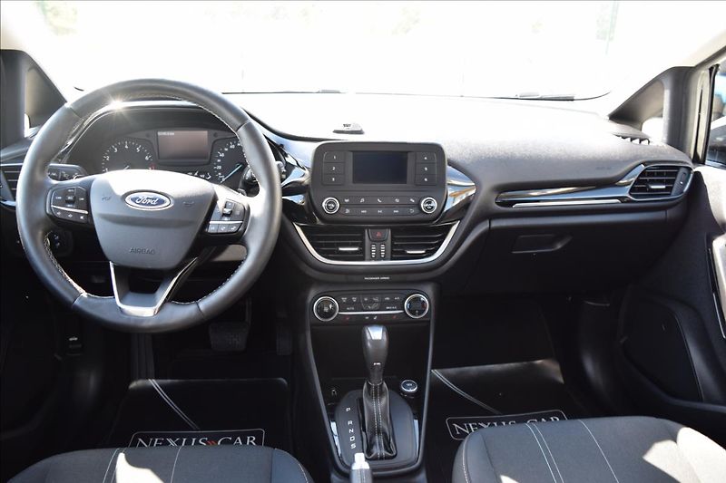 Ford Fiesta 1,0 i 73KW AUTOMAT NÍZKÉ KM - fotka 26 z 45