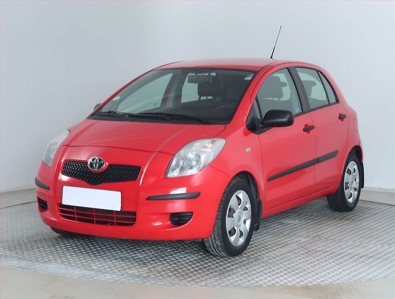 Toyota Yaris (2007) 1.3, Serv.kniha, nová STK - fotka 2 z 16