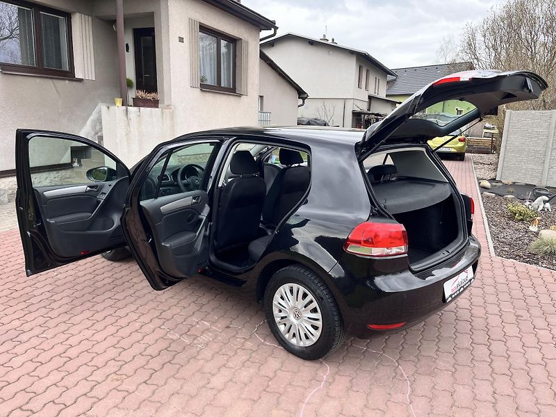 Volkswagen Golf 1.4 59KWMPI,NAVI,DVD,TZ - fotka 26 z 44