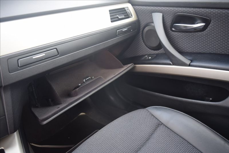 BMW Řada 3 2,0 i 105KW PO SERVISE TOP! - fotka 46 z 48