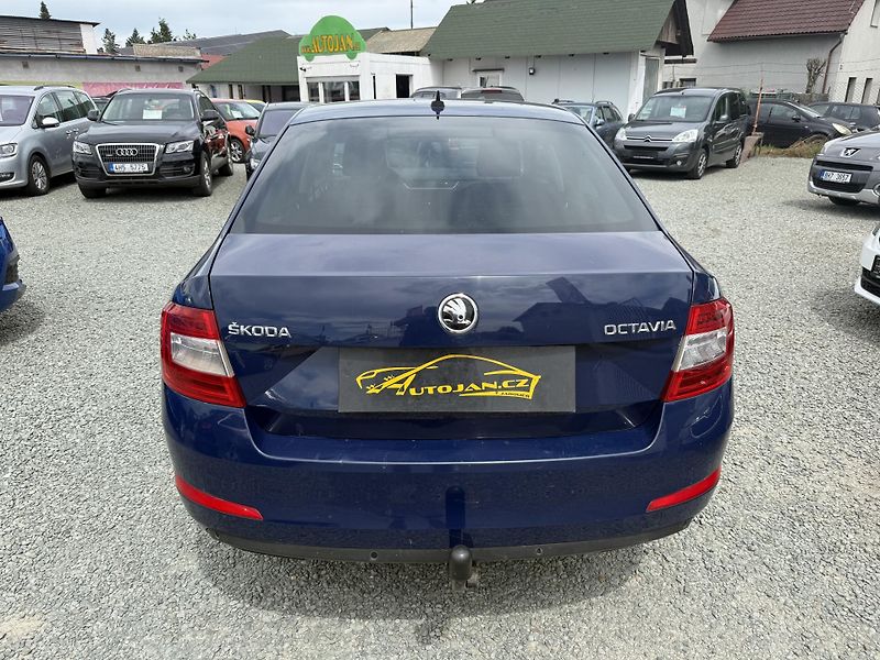 Škoda Octavia 1.6 TDI ELEGANCE - fotka 5 z 13