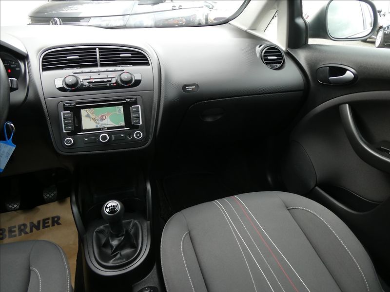 Seat Altea 2,0 TDi 103kW XL 4x4,navigace - fotka 28 z 39