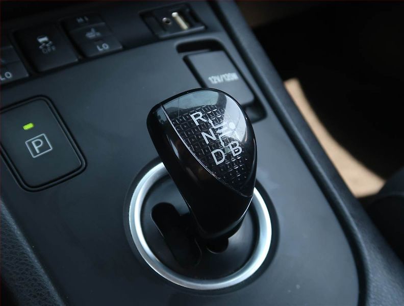 Toyota Auris (2015) Hybrid, Automat, Tempomat - fotka 13 z 21