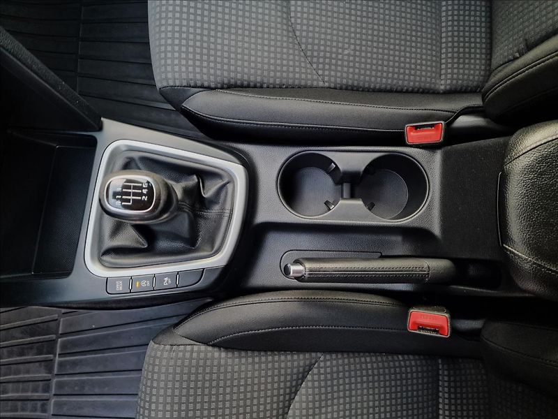 Kia Ceed 1.6CRDi 100kW Fresh SW,1.Maj. - fotka 32 z 47