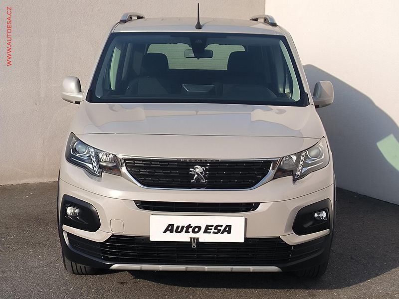 Peugeot Rifter (2019) 1.5HDI, ČR, ALLURE, autoAC - fotka 2 z 21