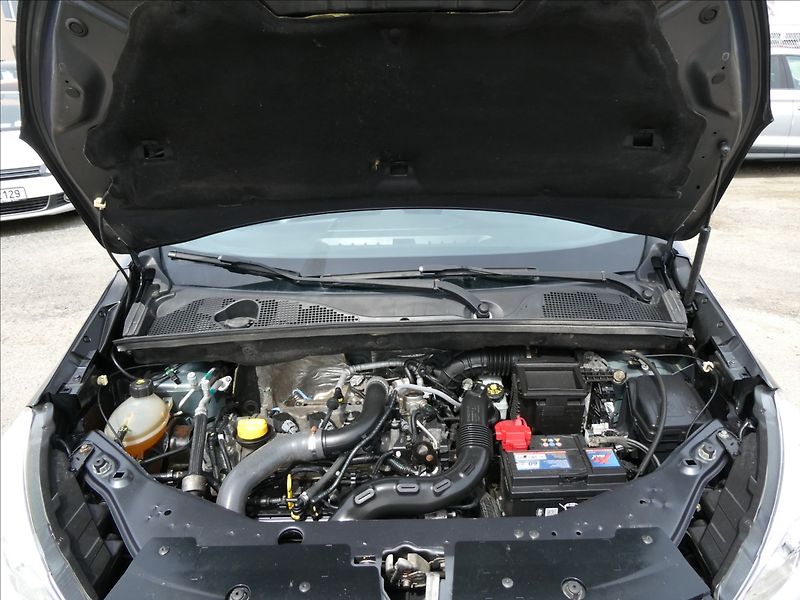 Dacia Lodgy 1,2 TCe 85kW klima,NAVI,závěs - fotka 32 z 35