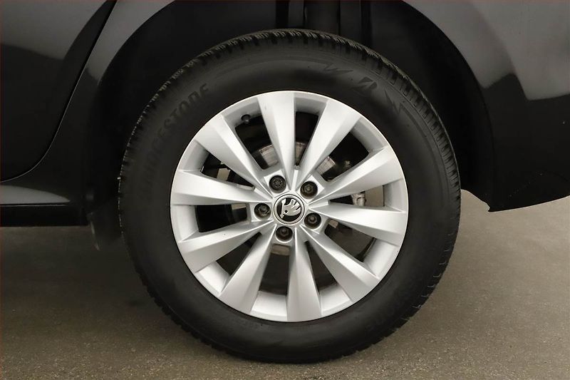 Škoda Kamiq (2020) 1.0 TSI, Serv.kniha, Kůže - fotka 11 z 20