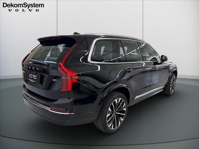 Volvo XC90 (2026) 2,0  B5 Plus Bright - fotka 3 z 15