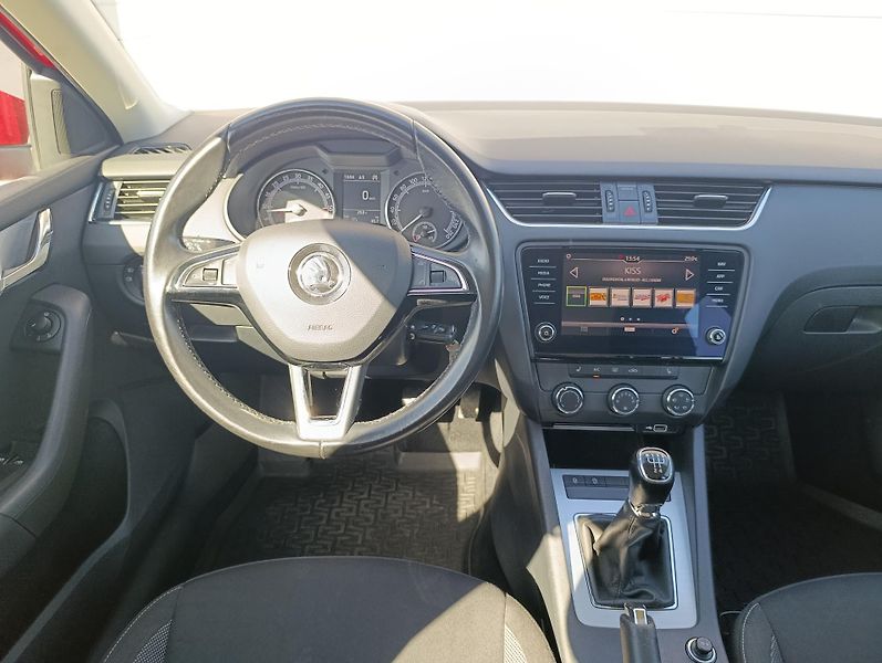 Škoda Octavia 1.6TDI 85kW ČR DPH - fotka 21 z 31