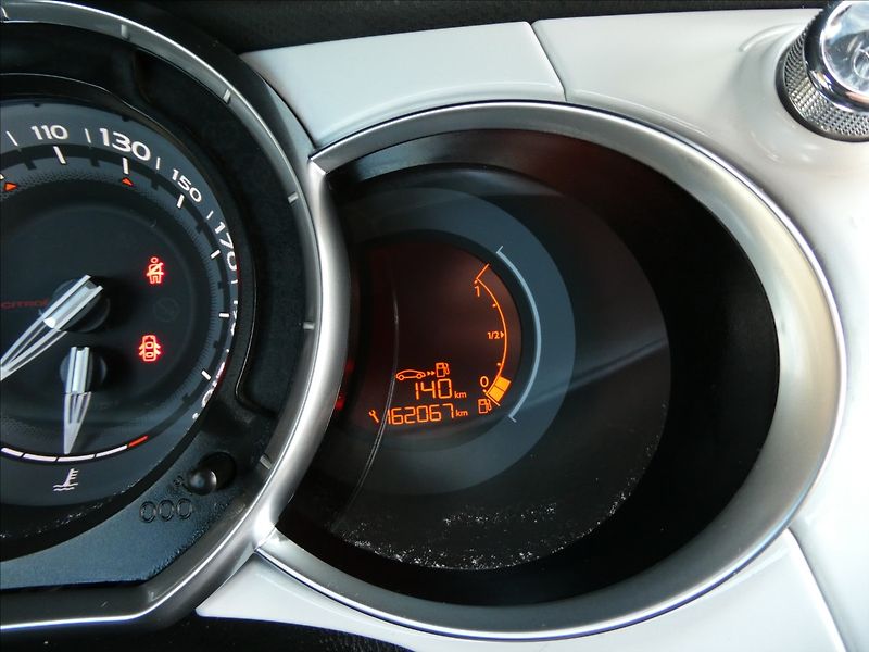 Citroën DS3 1,6 i 16V digi.klima, serviska - fotka 36 z 45