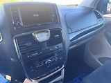 Chrysler Town & Country (2011) 3,6 V6 RT El dveře DO 2011 - náhled 17