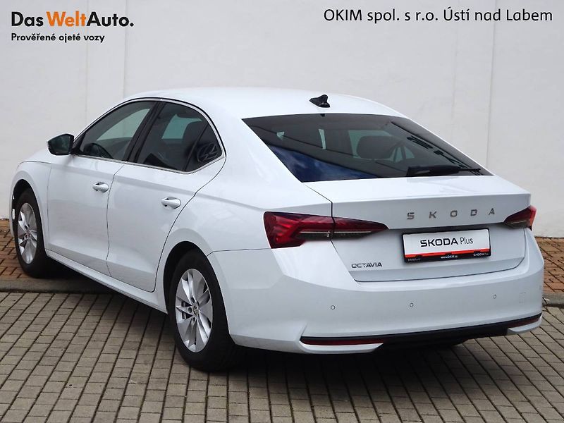 Škoda Octavia (2024) 1,5TSi M-Hev/110kW Top Selecti - fotka 22 z 27