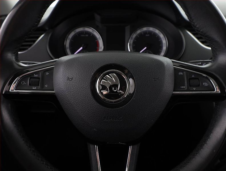 Škoda Octavia (2020) Style 1.5 TSI, Automat - fotka 8 z 15
