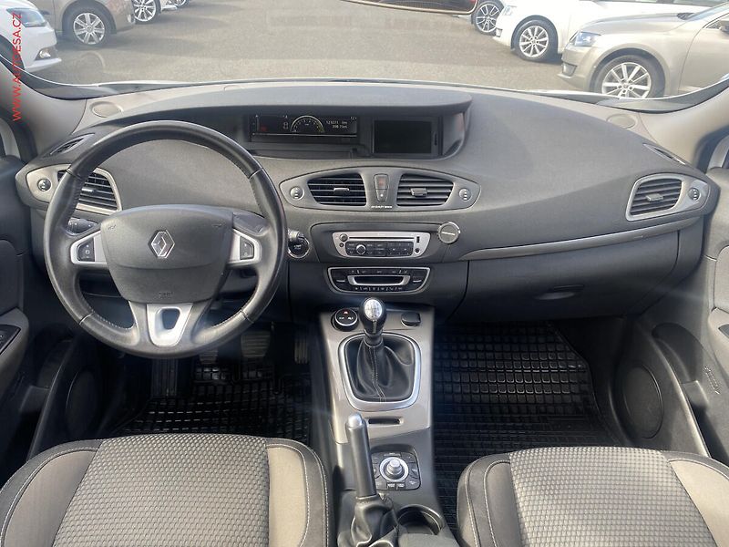 Renault Scénic (2013) 1.2TCe, AC, navi - fotka 8 z 13