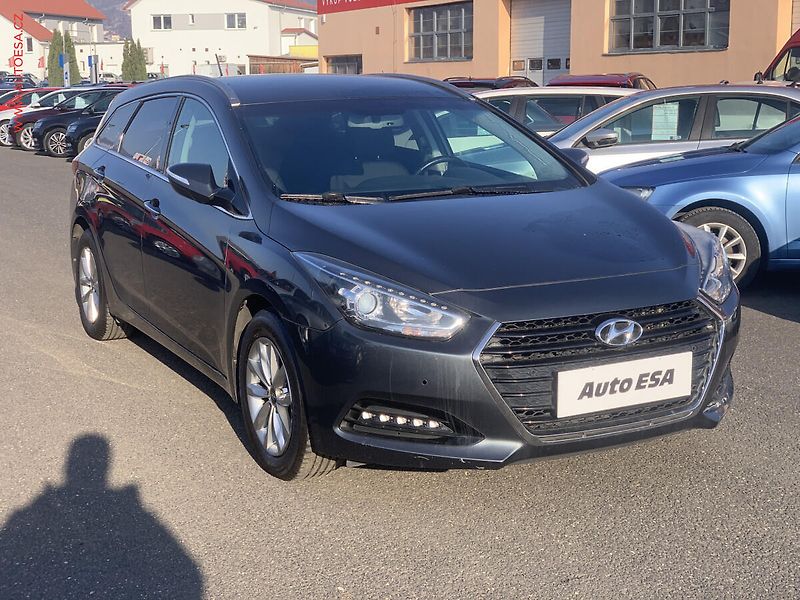 Hyundai i40 (2015) 1.7 CRDi, Automat - fotografie inzerátu